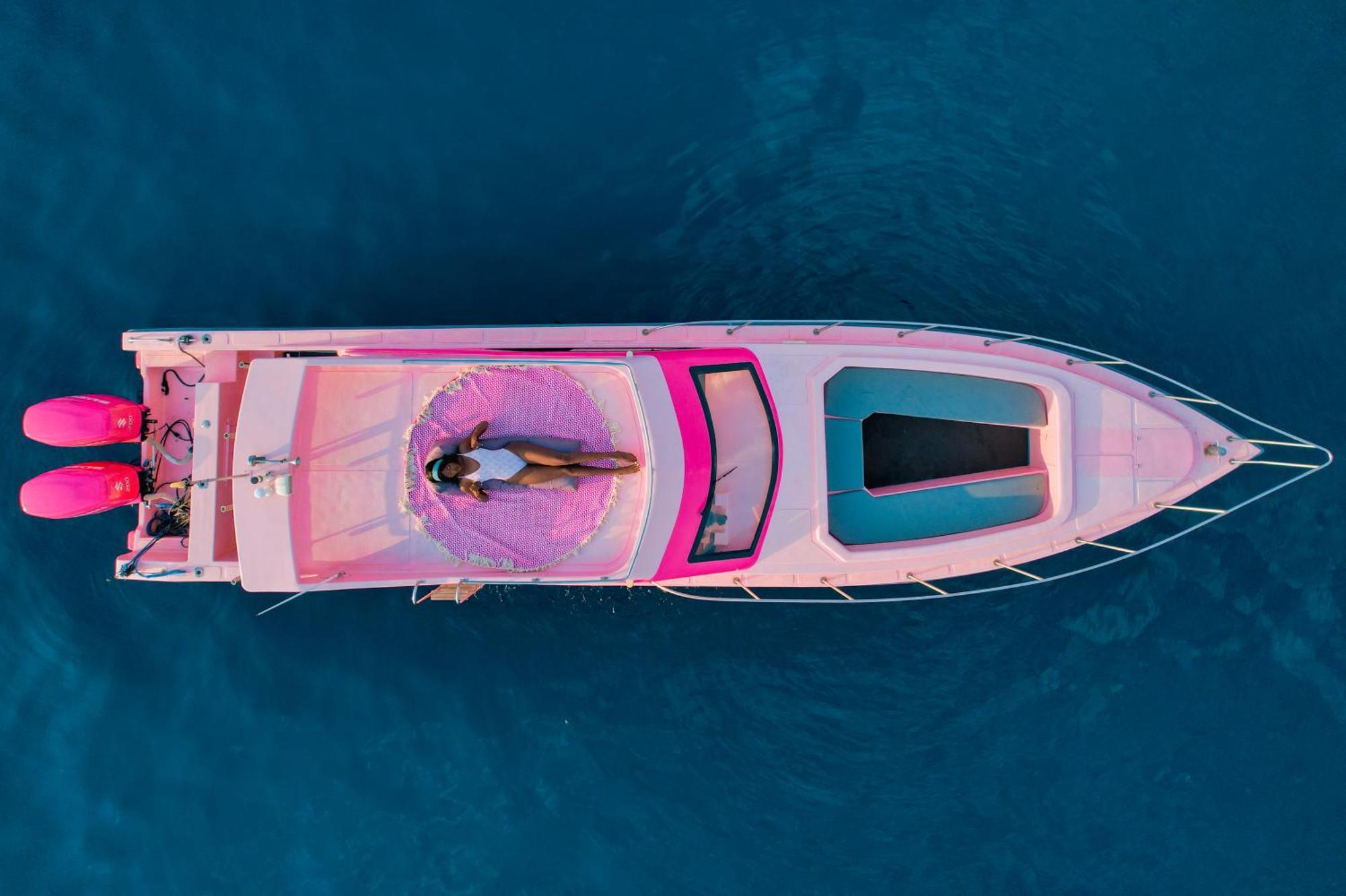 Pinkcoco - Constant Surprises & For Cool Adults Only Gili Air