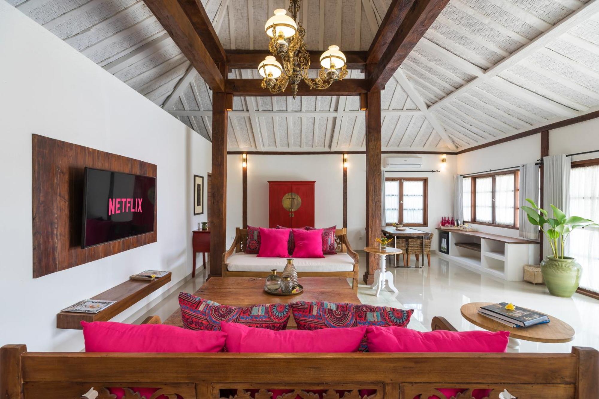 Pinkcoco - Constant Surprises & For Cool Adults Only Gili Air