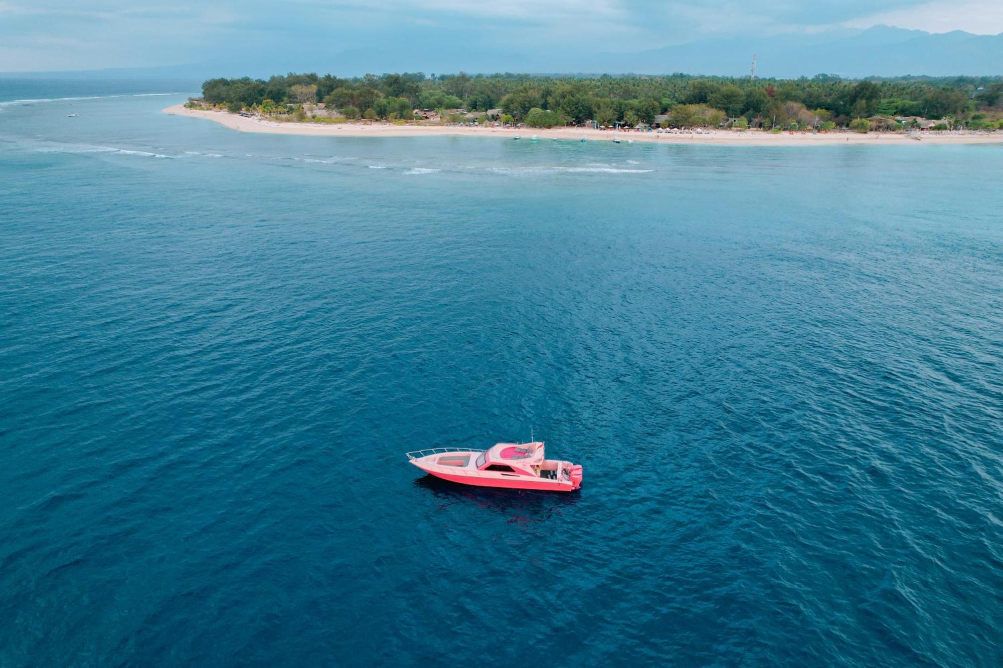 Pinkcoco - Constant Surprises & For Cool Adults Only 3* Gili Air