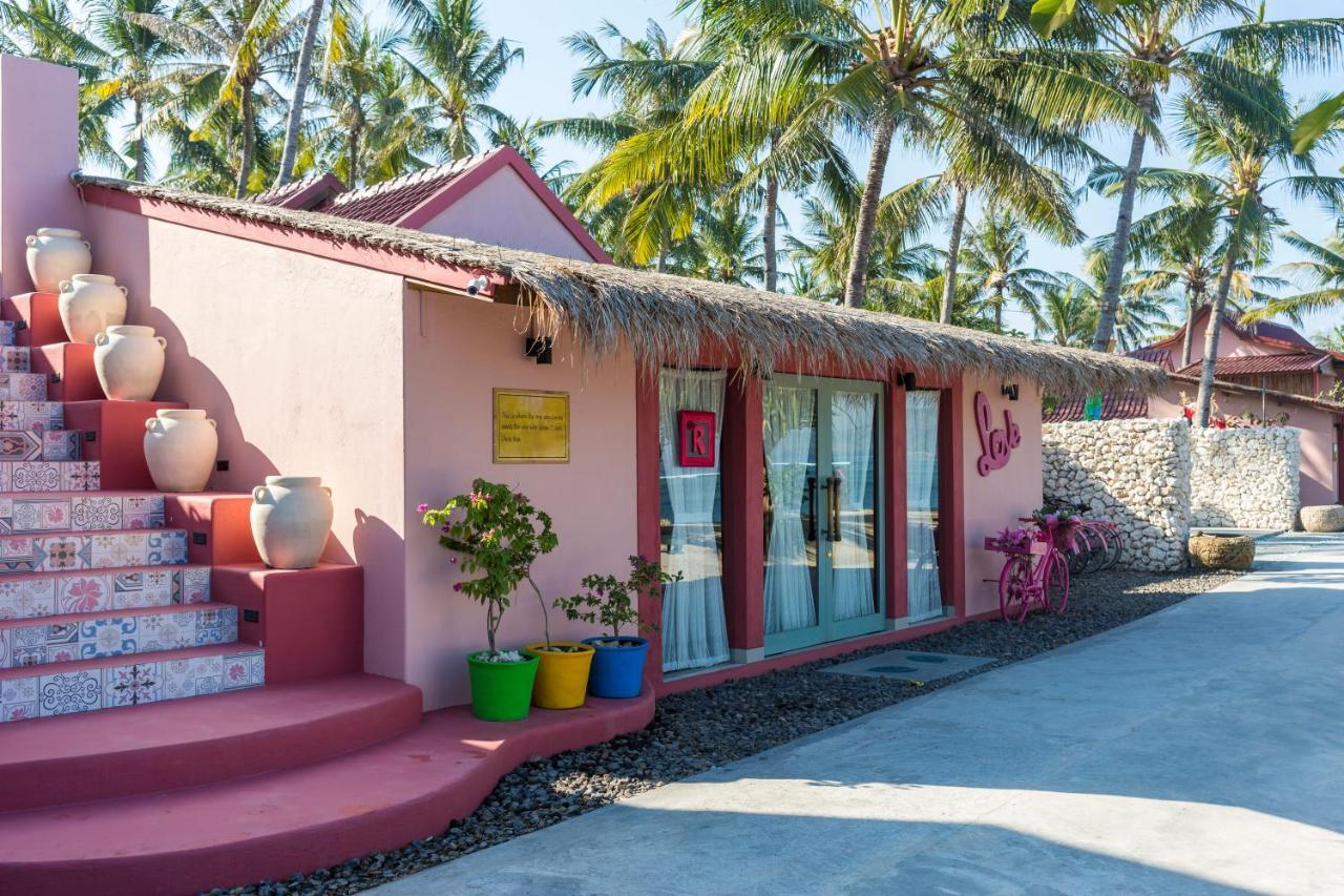 Pinkcoco - Constant Surprises & For Cool Adults Only सहारा 3*